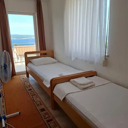 Apartment Petricevic 3 Selce