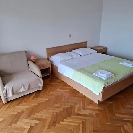 Petricevic 3 Apartment